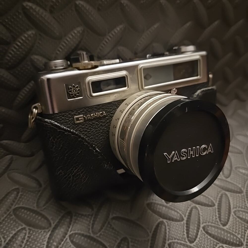 Yashica Electro 35 GSN 35mm Film Camera with Case & Cap Untested